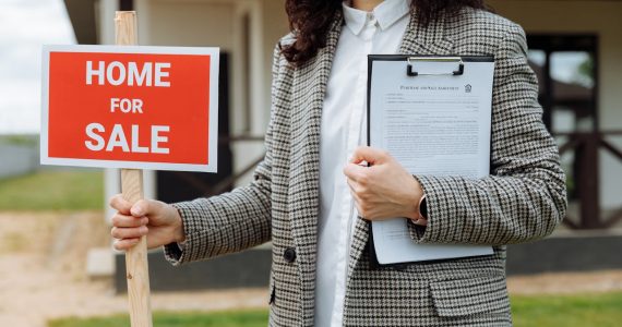 how to invest safely?